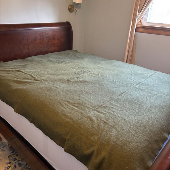 Original Military Issue US Army Medical Wool Blanket  66x83" with US Logo - Picture 5 of 6